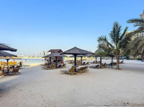 FIRST CLASS 2BR Cozy Beachfront Escape